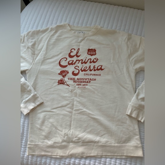 Crewneck - Picture 1 of 3